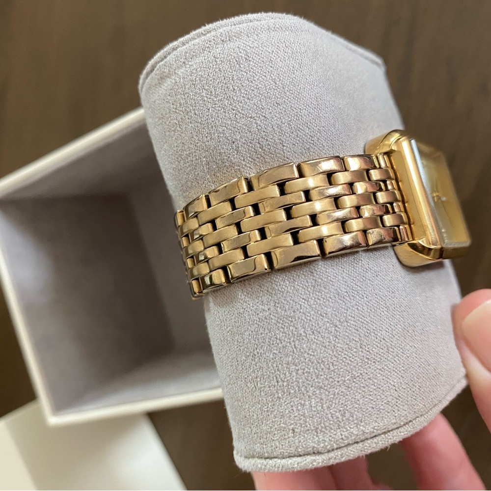 Michael Kors Gold Watch - Picture 3 of 11